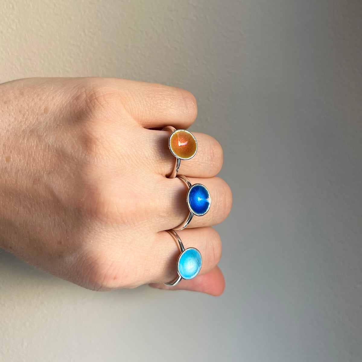 Planet Ring Large sølv med emalje