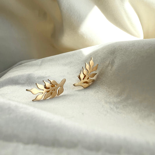 Fern klatrer ørepynt forgylt