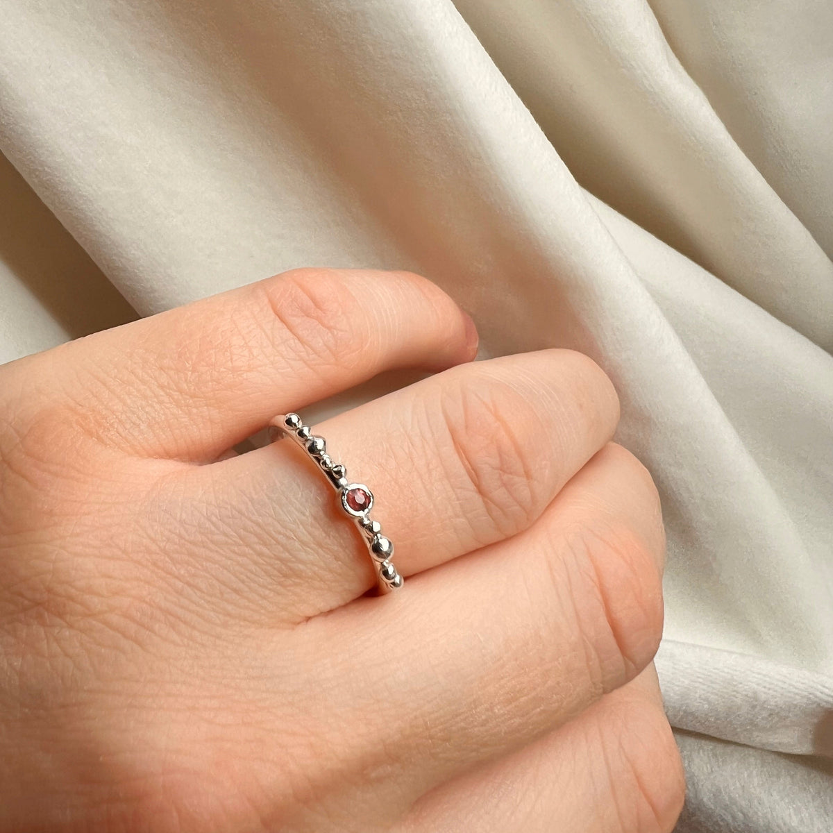 Berry Unika ring med granat