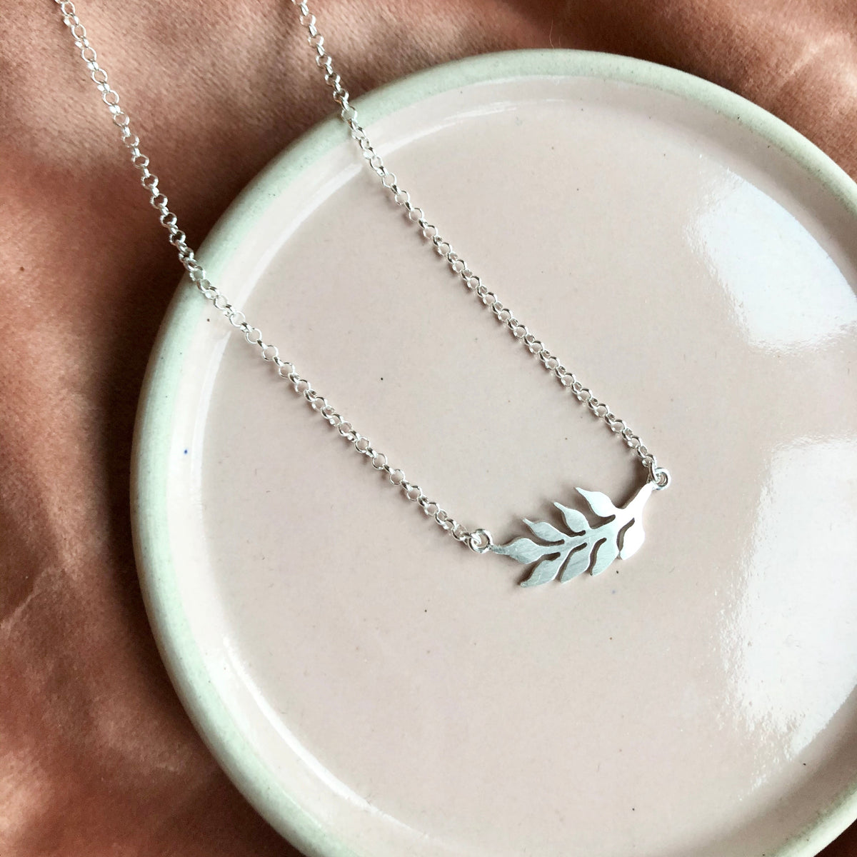 Fern Single Leaf halssmykke